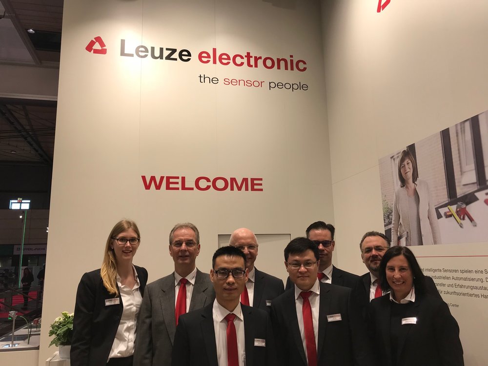 Leuze electronic s'est présenté à Hanovre comme un expert de la sécurité et de l'Industrie 4.0